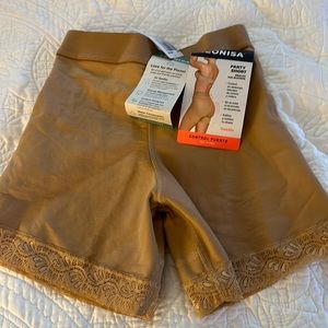 Women’s nude shape wear